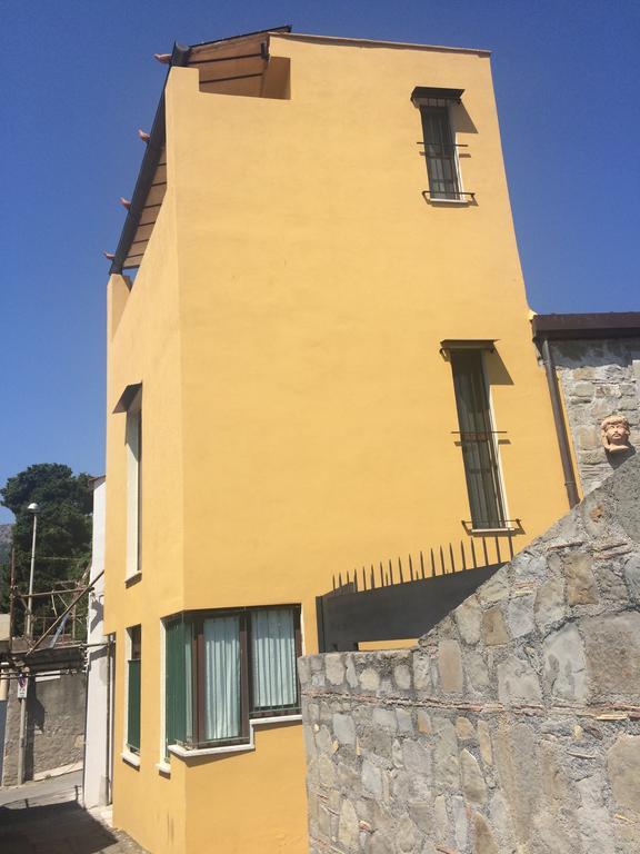 Willa Torre Dei Pirati Letojanni Zewnętrze zdjęcie